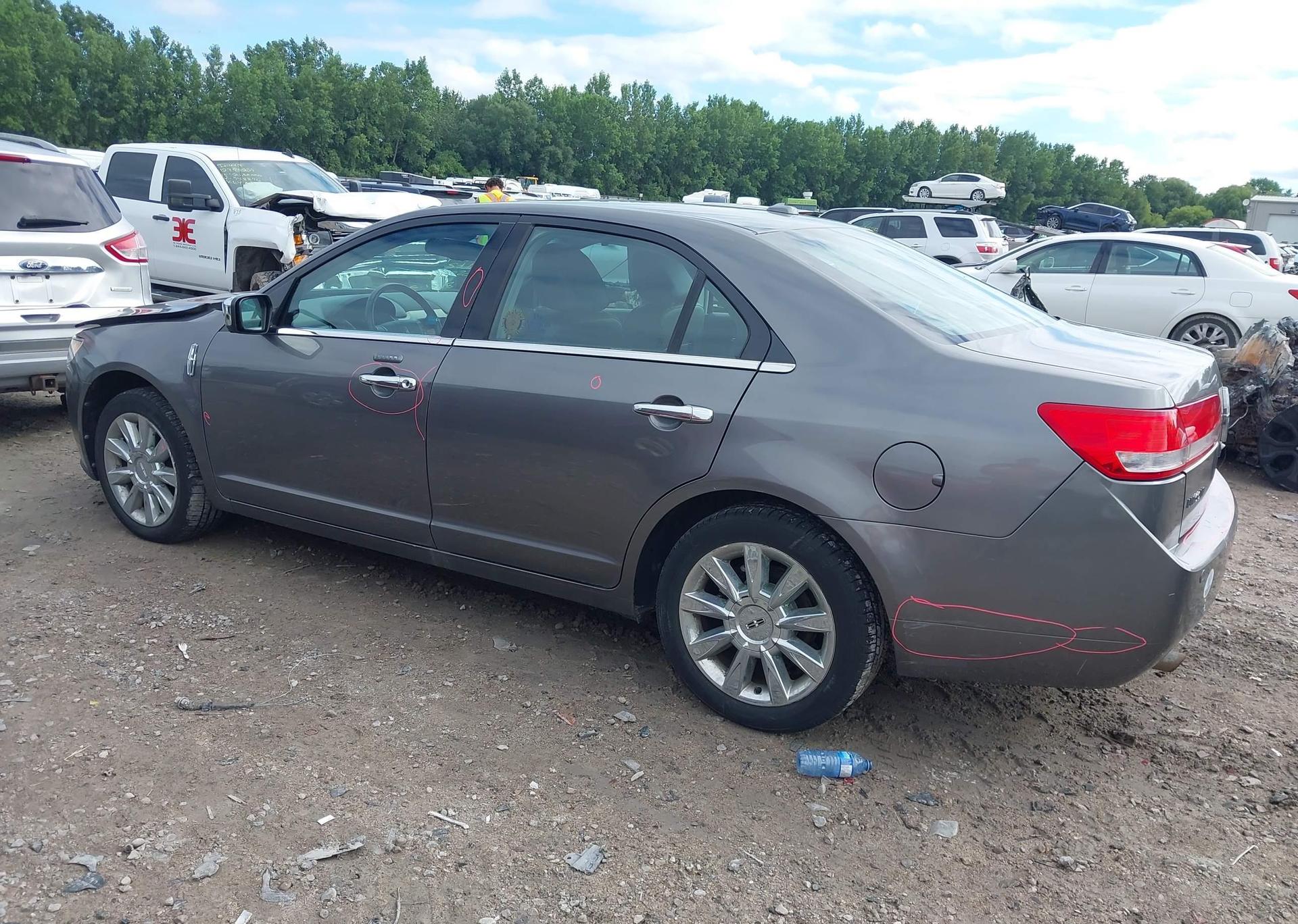 2010 LINCOLN MKZ
