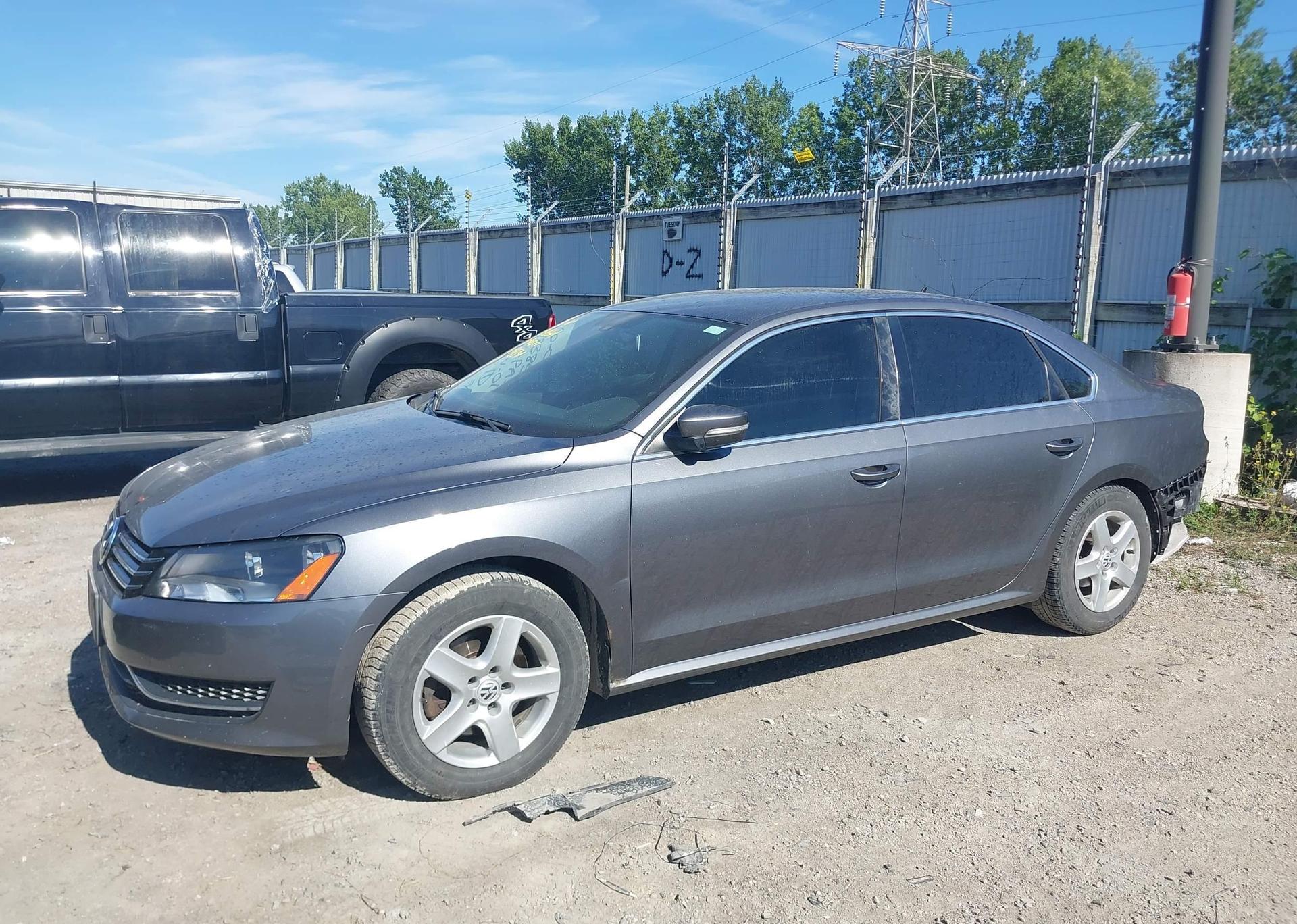 2014 VOLKSWAGEN PASSAT S
