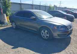2014 VOLKSWAGEN PASSAT S