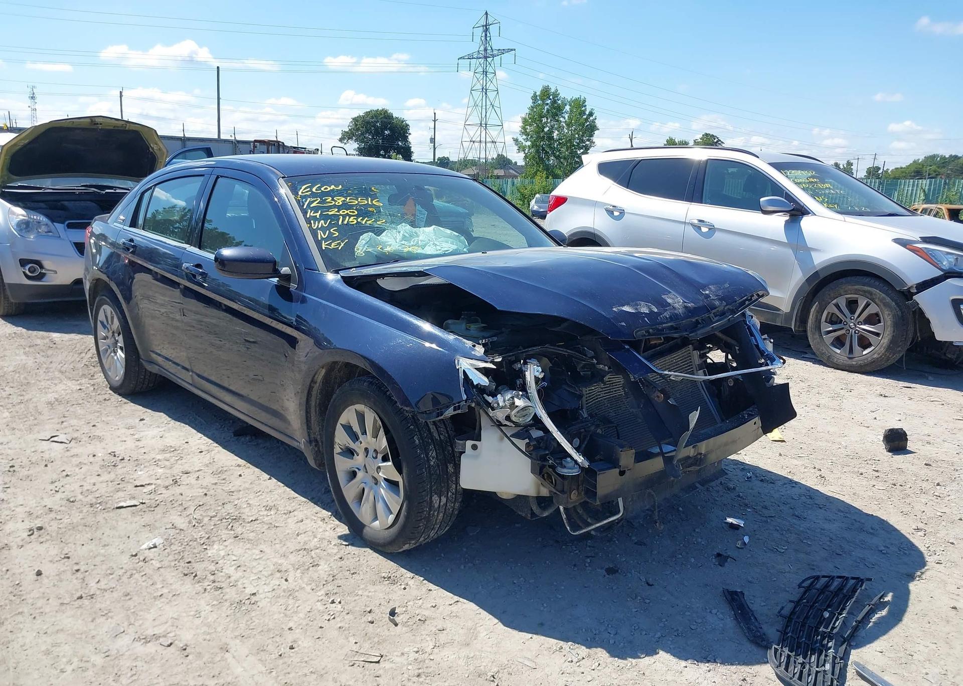 2014 CHRYSLER 200 LX