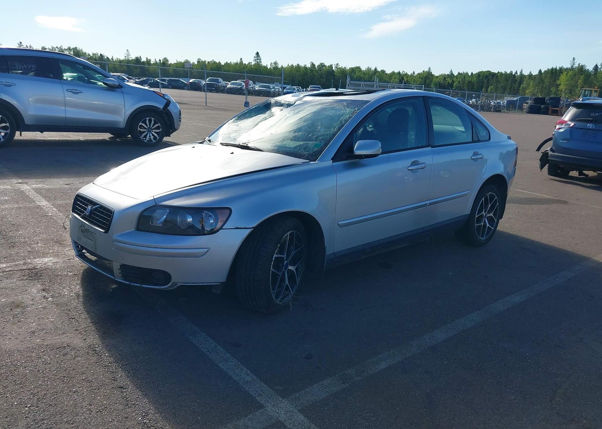 2005 VOLVO S40 2.4I