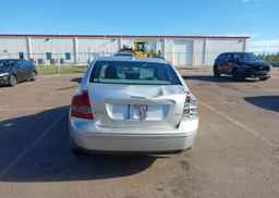 2005 VOLVO S40 2.4I