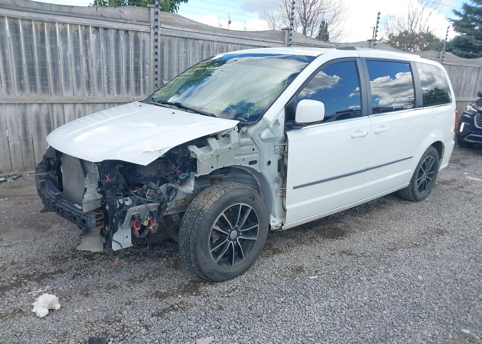2015 DODGE GRAND CARAVAN CREW