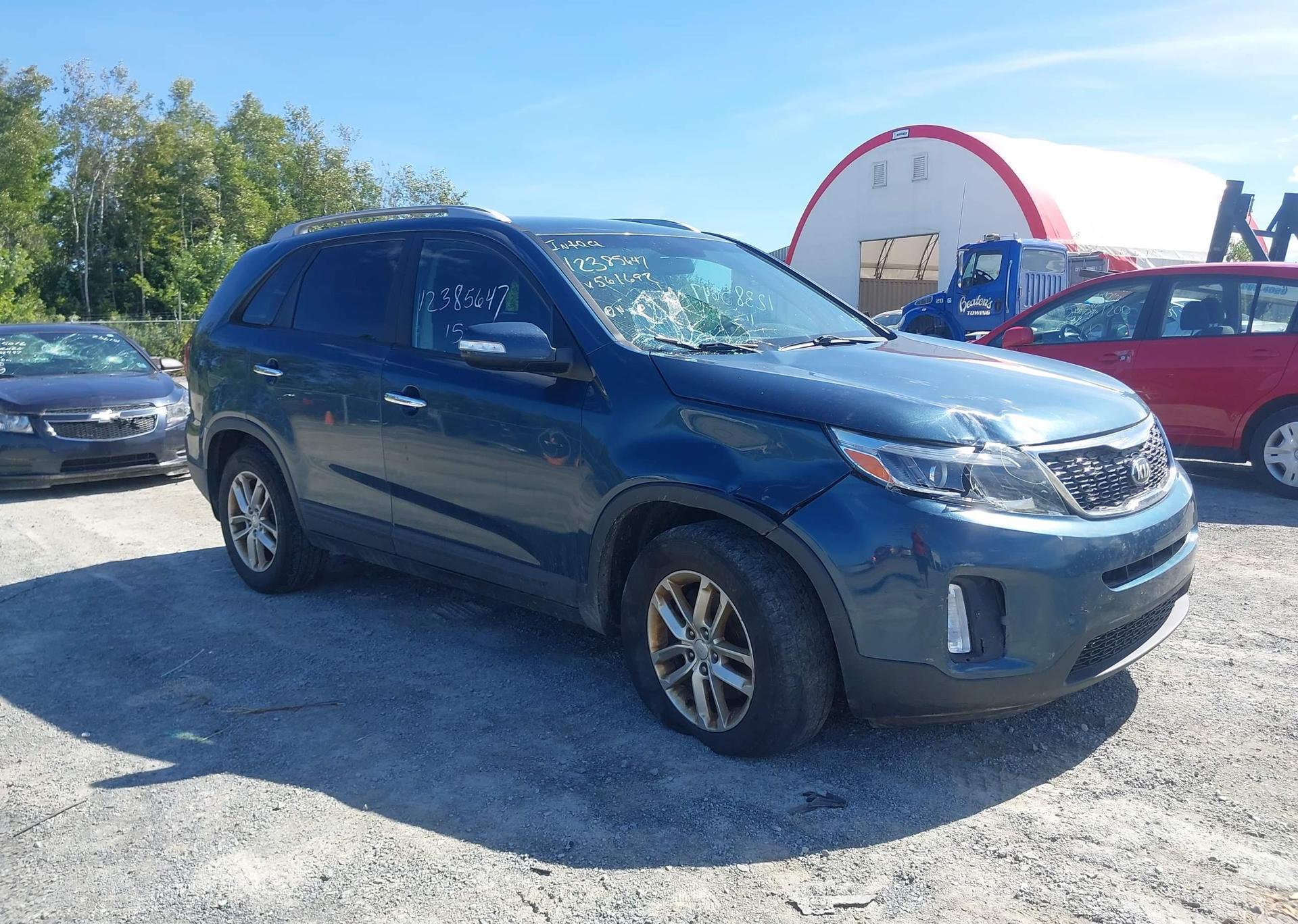 2015 KIA SORENTO LX