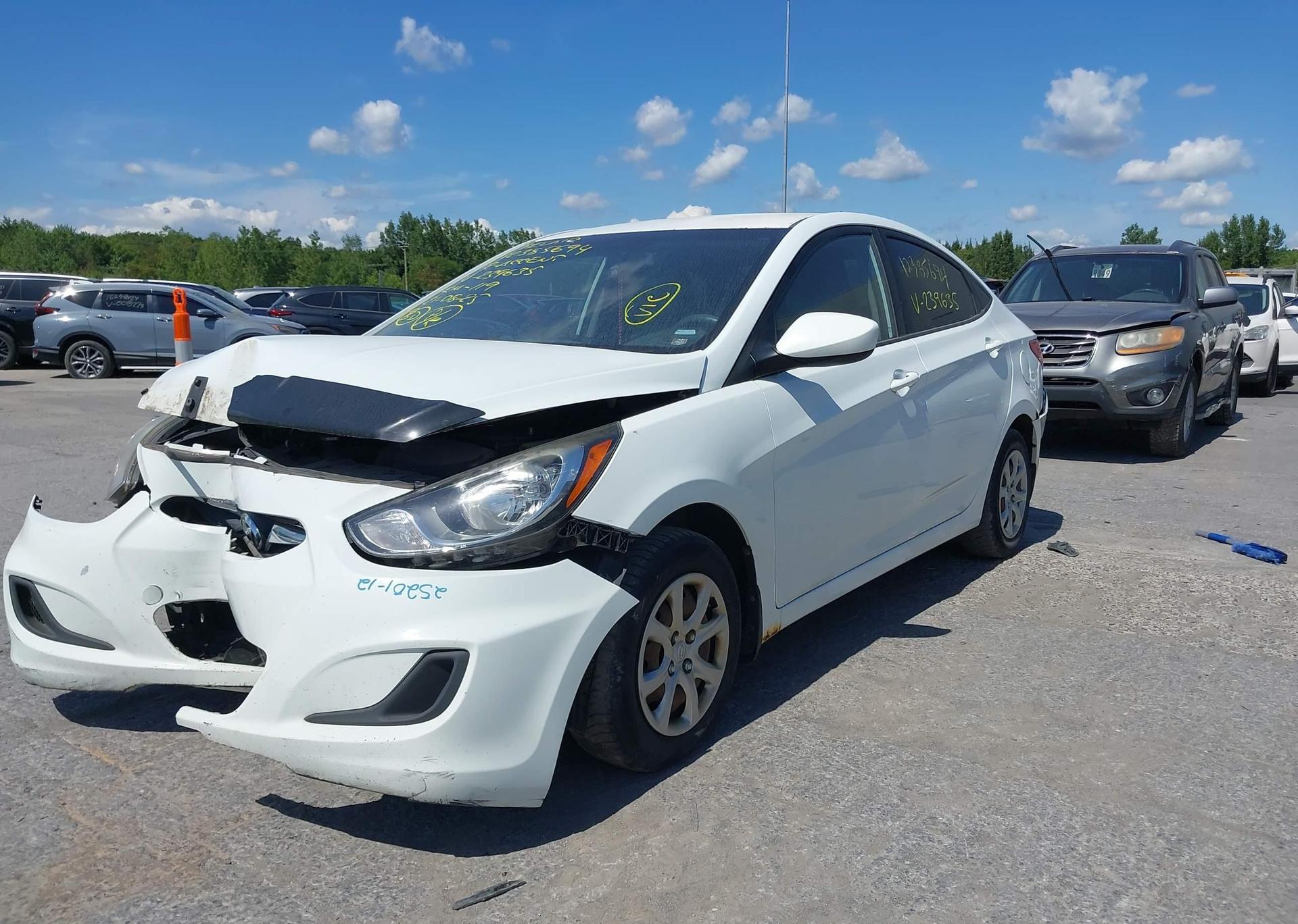 2012 HYUNDAI ACCENT