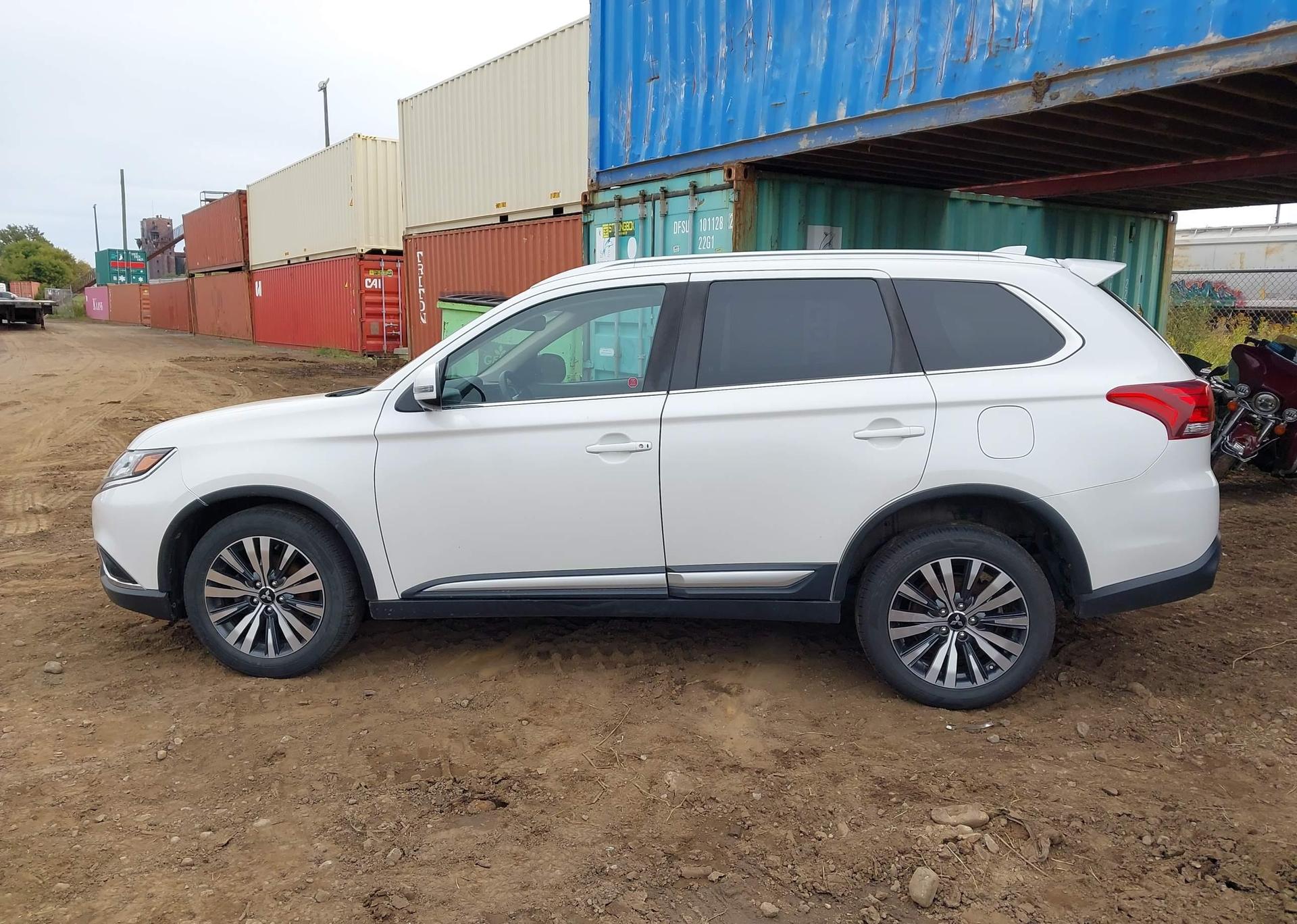 2019 MITSUBISHI OUTLANDER ES