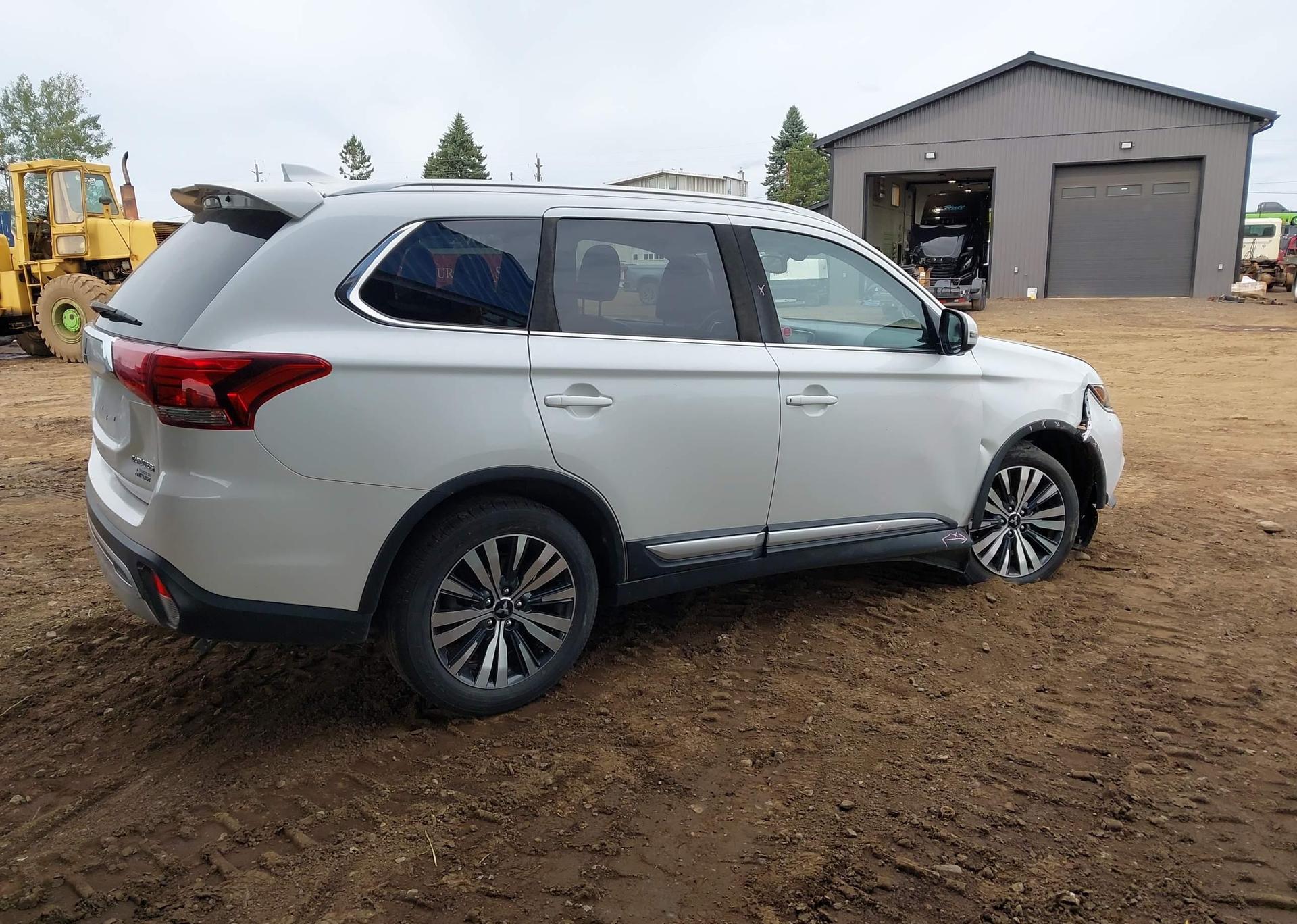 2019 MITSUBISHI OUTLANDER ES