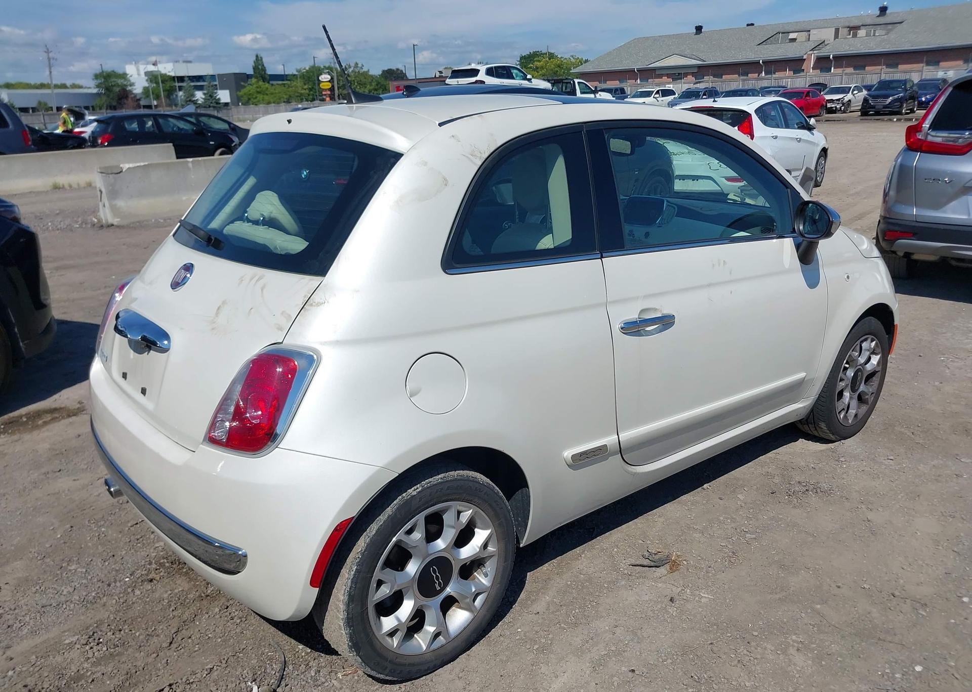 2017 FIAT 500 LOUNGE