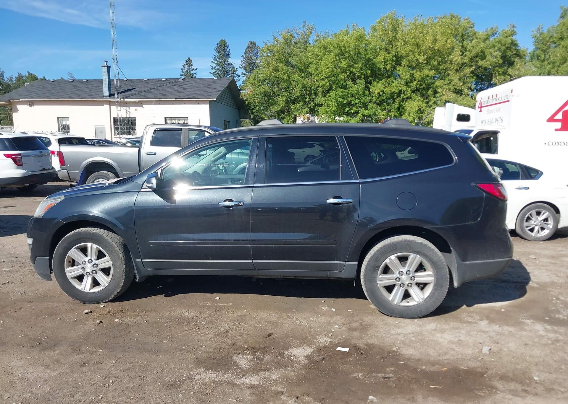 2014 CHEVROLET TRAVERSE LT
