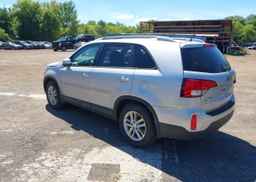 2015 KIA SORENTO LX
