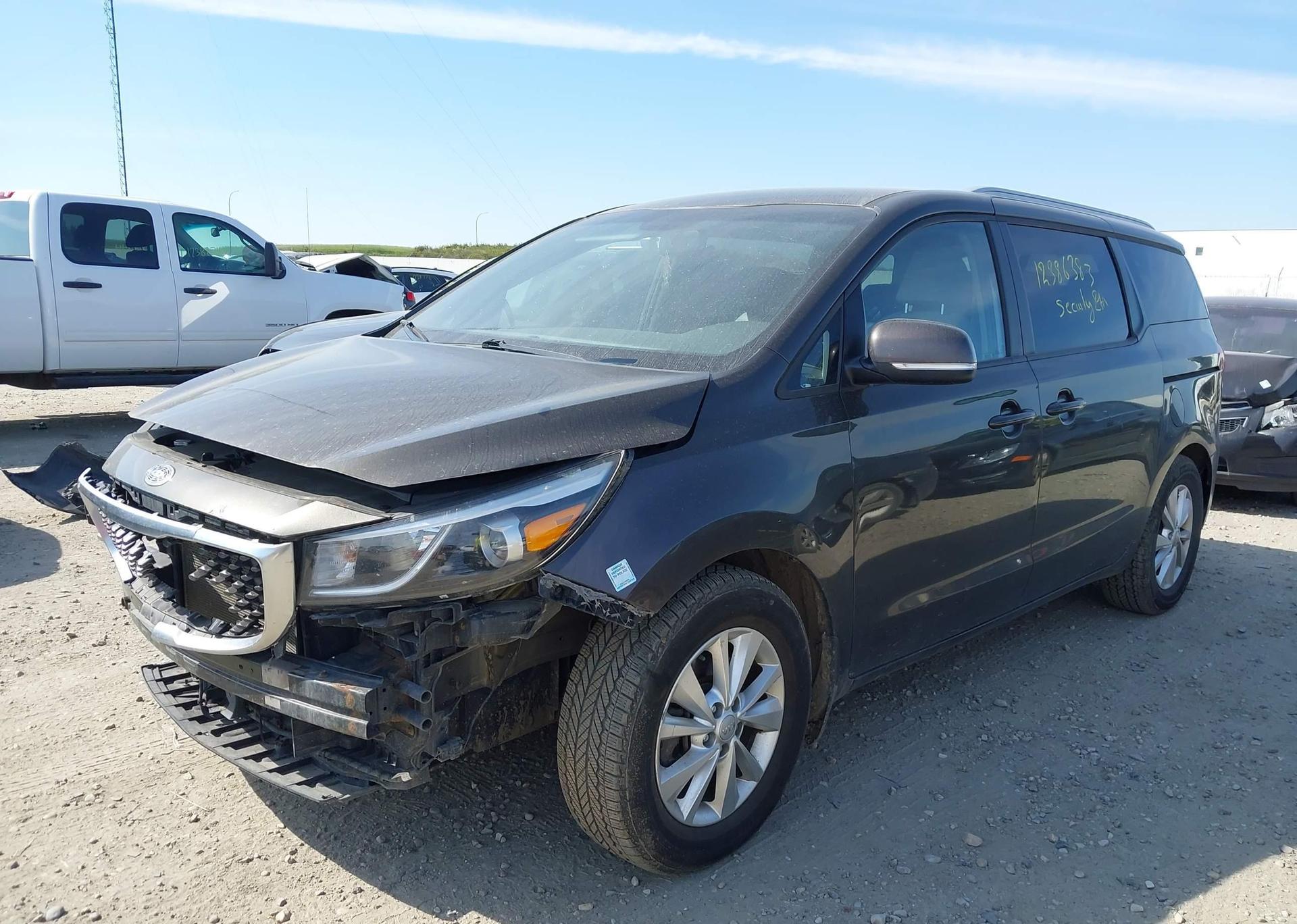 2016 KIA SEDONA LX