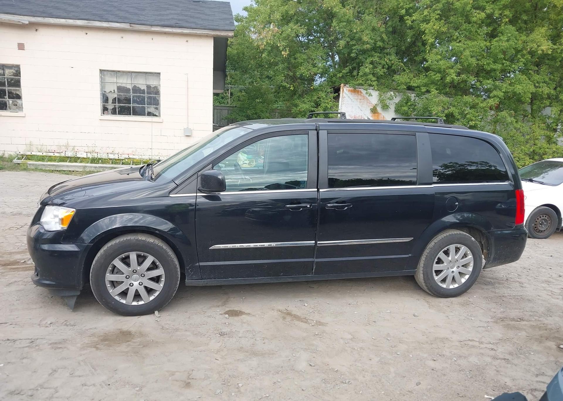 2015 CHRYSLER TOWN & COUNTRY TOURING