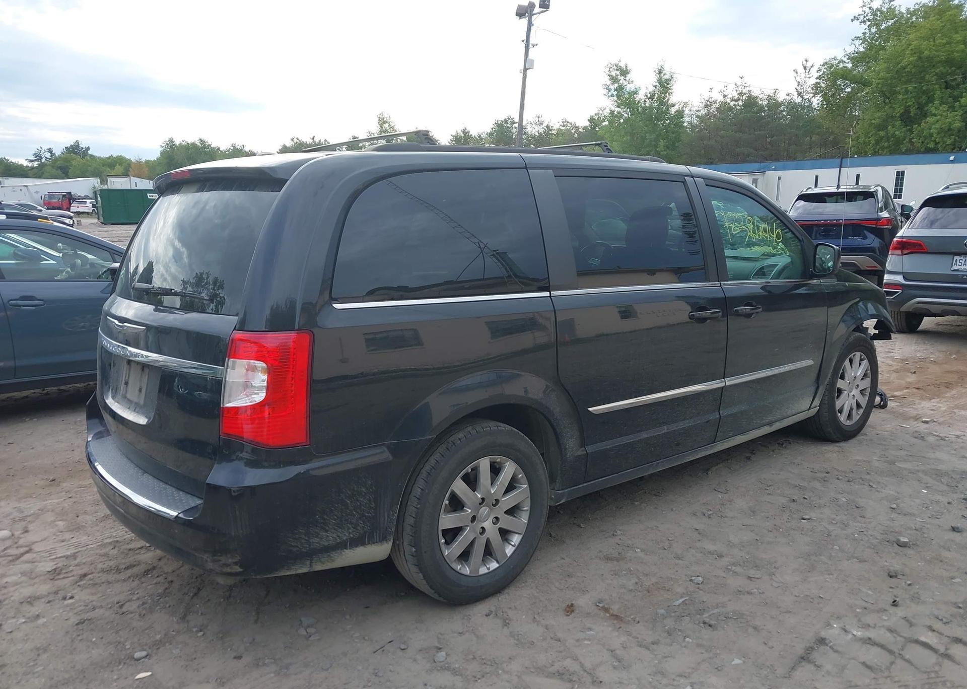 2015 CHRYSLER TOWN & COUNTRY TOURING