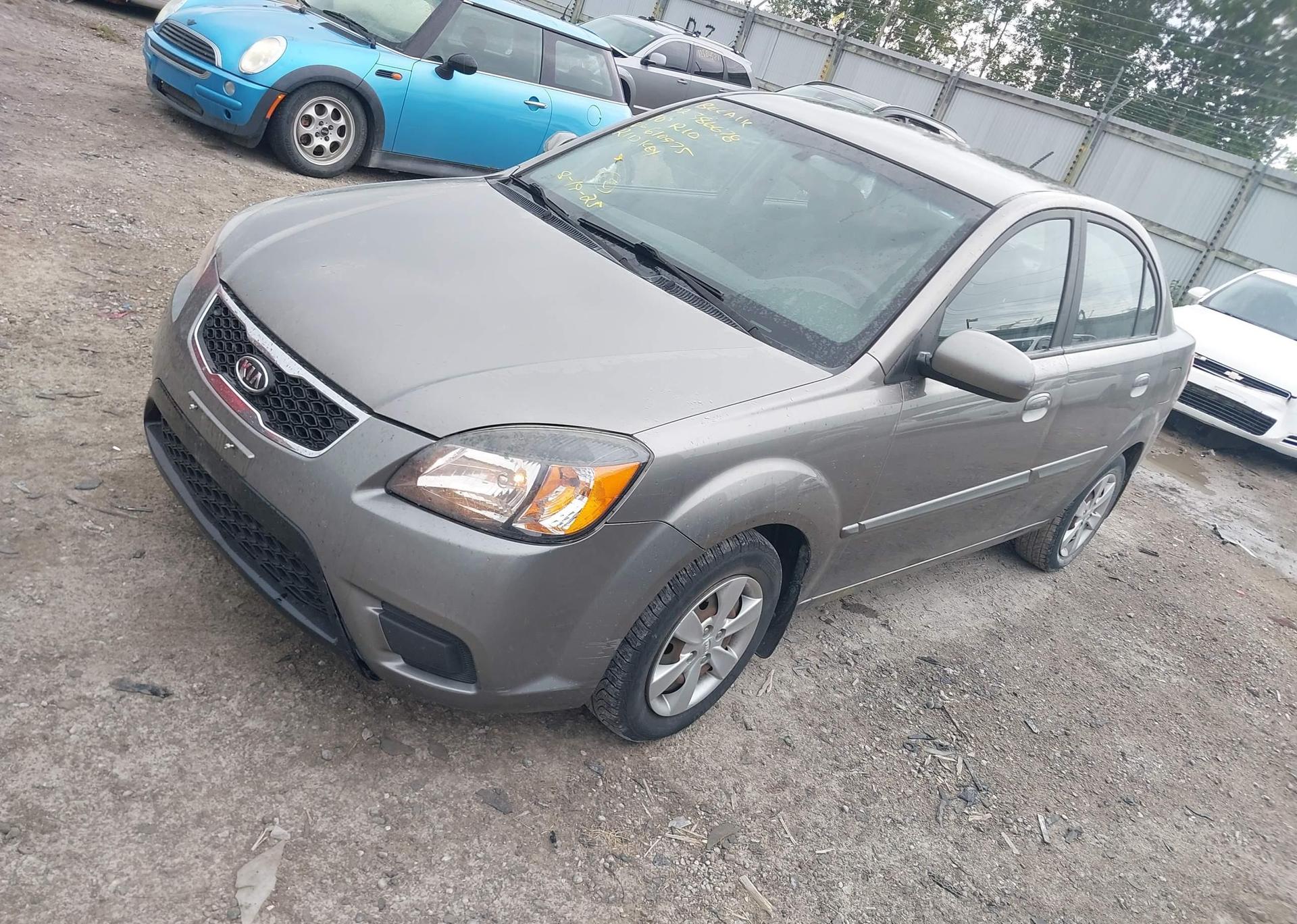 2010 KIA RIO