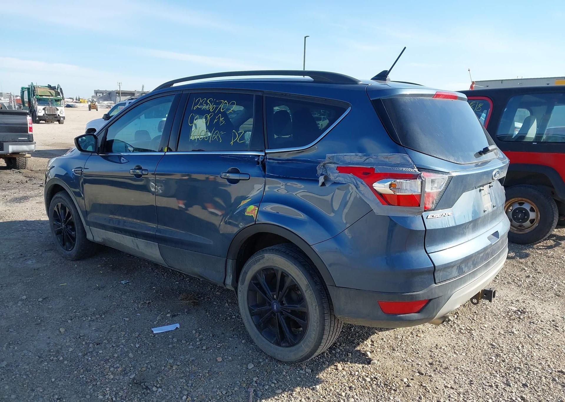 2018 FORD ESCAPE SE