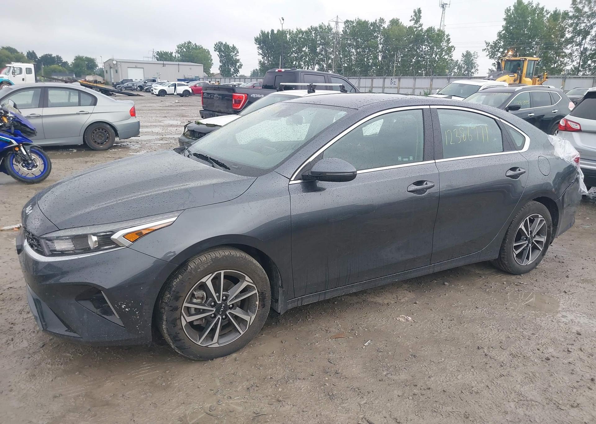 2024 KIA FORTE EX