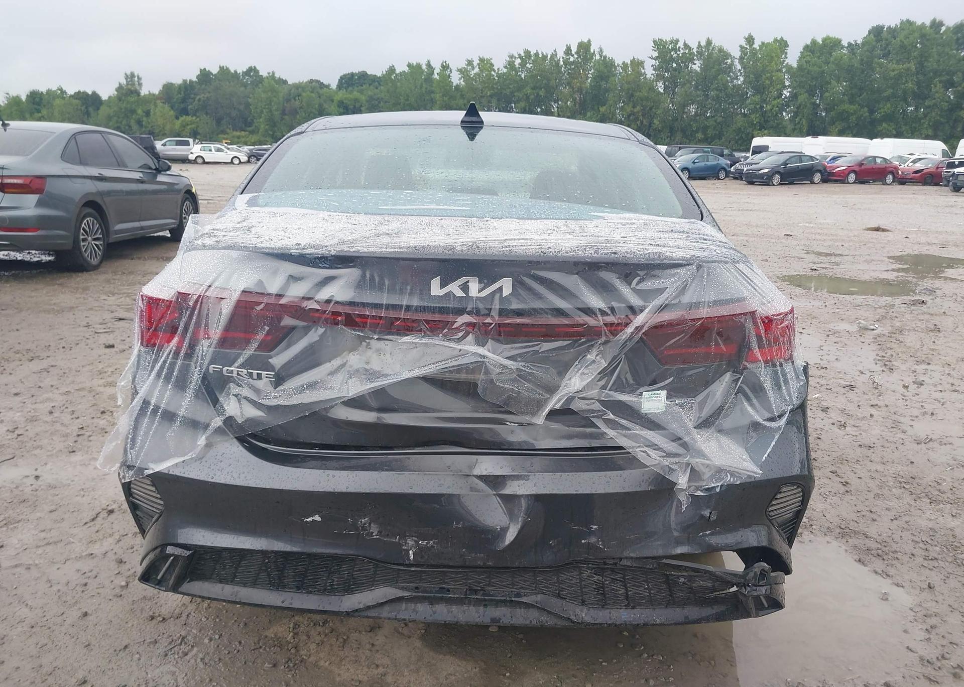2024 KIA FORTE EX