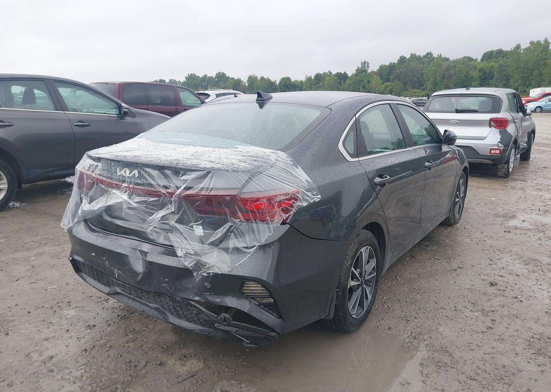 2024 KIA FORTE EX