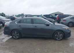 2024 KIA FORTE EX