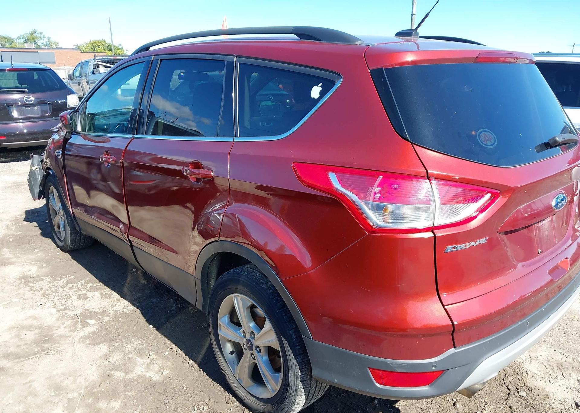 2015 FORD ESCAPE SE