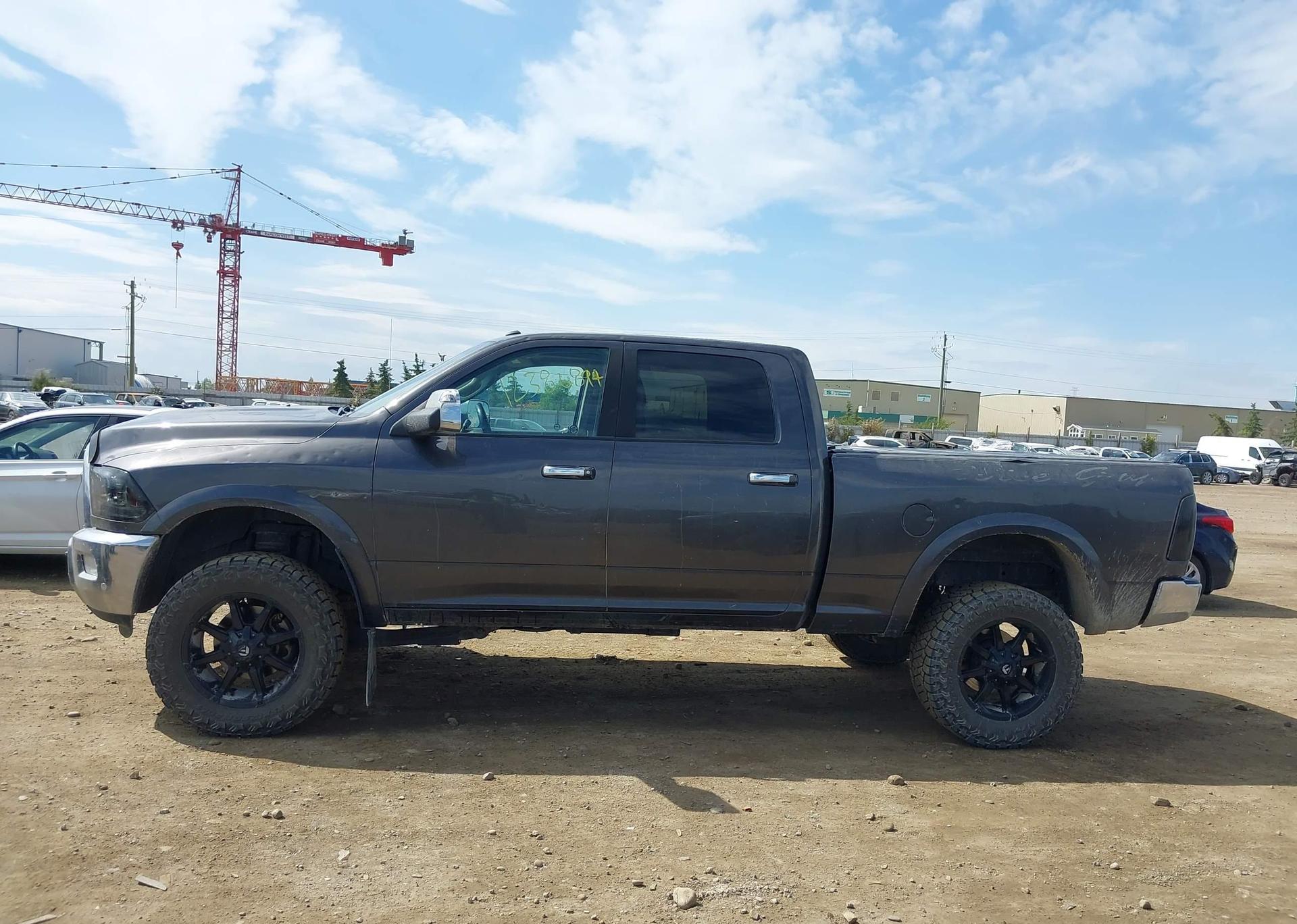 2016 RAM 3500 LARAMIE