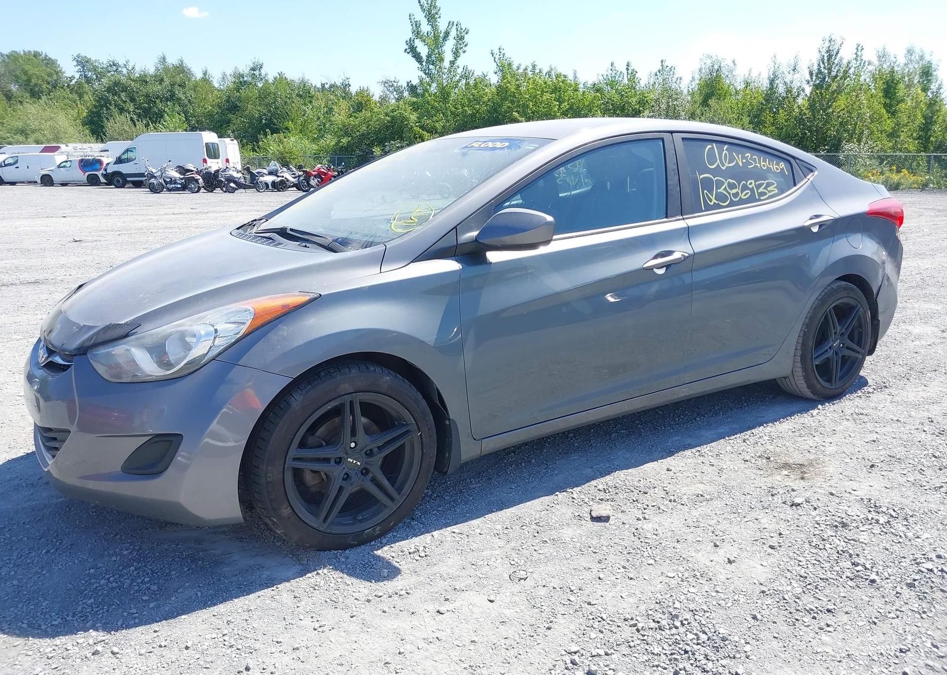 2013 HYUNDAI ELANTRA GL