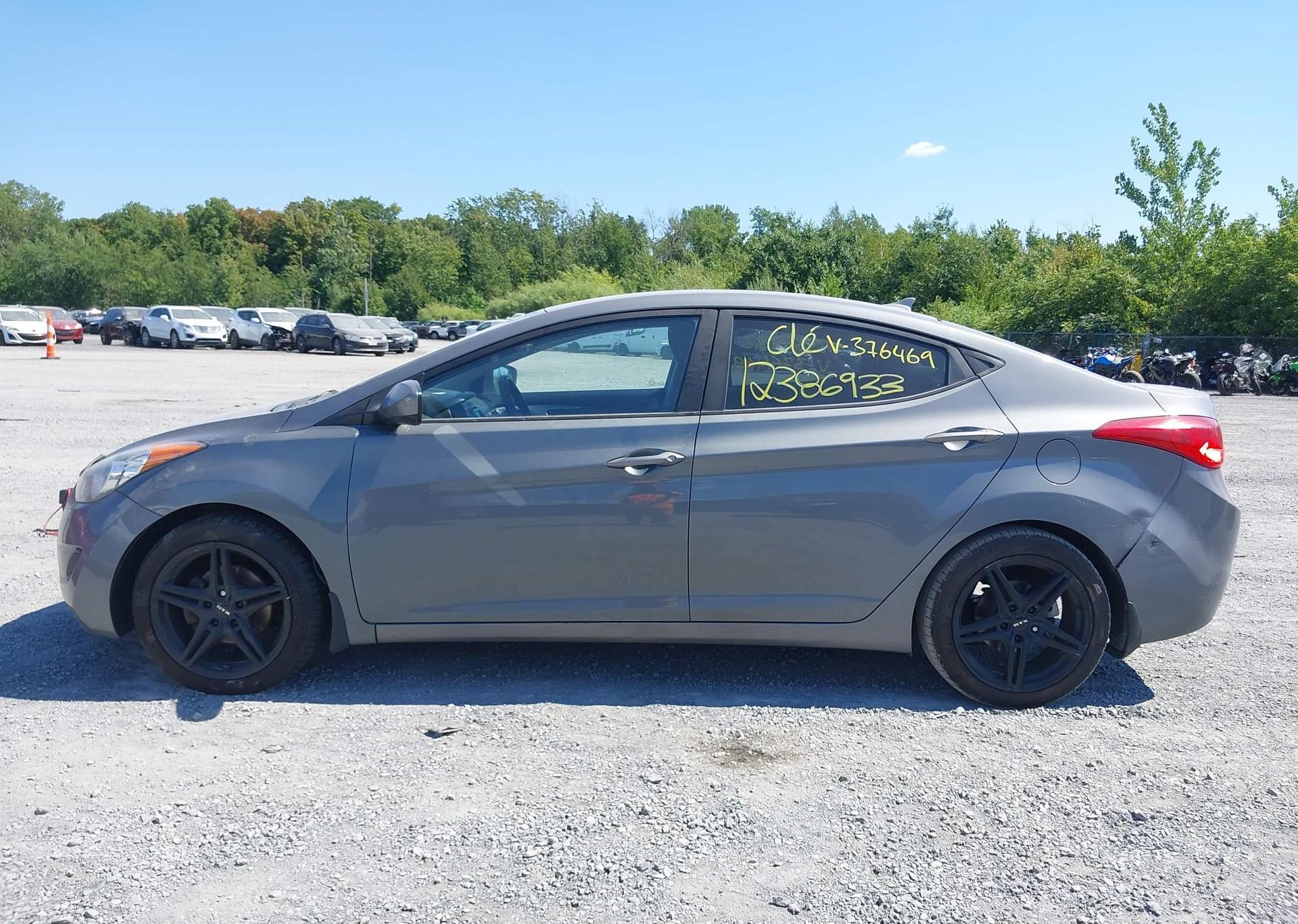 2013 HYUNDAI ELANTRA GL