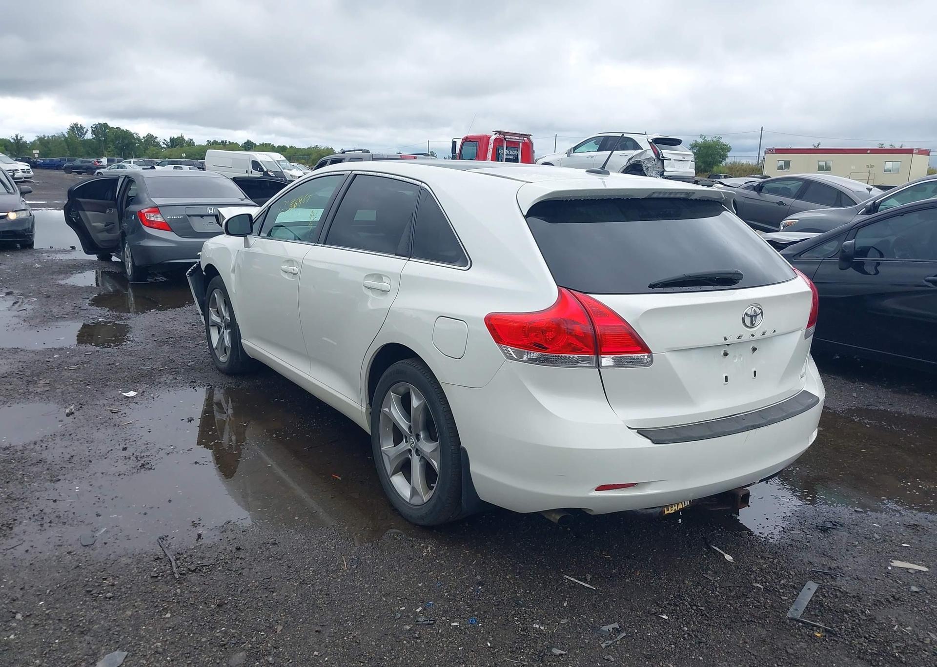 2011 TOYOTA VENZA BASE V6