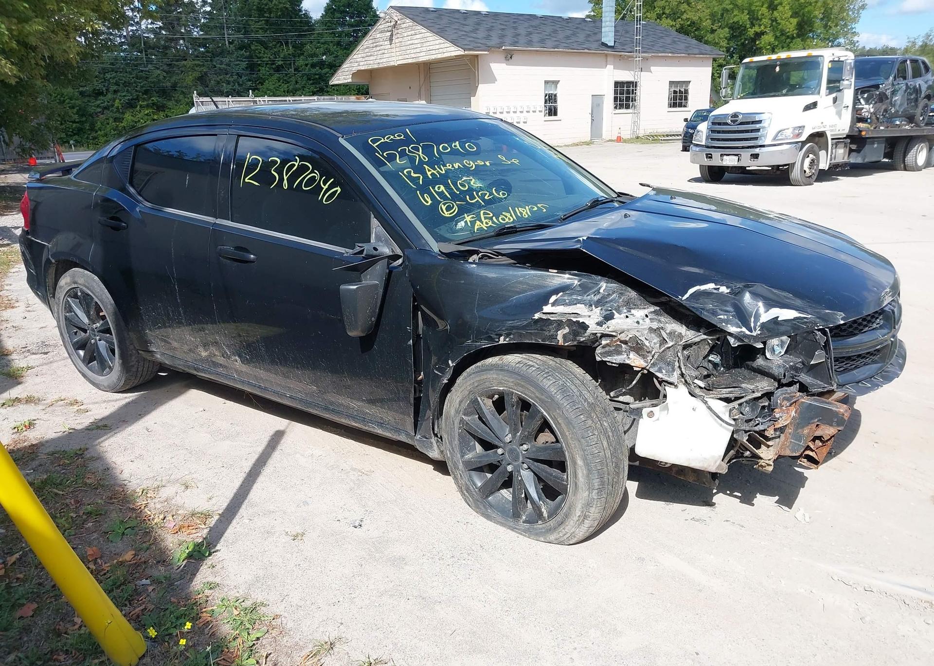 2013 DODGE AVENGER SE
