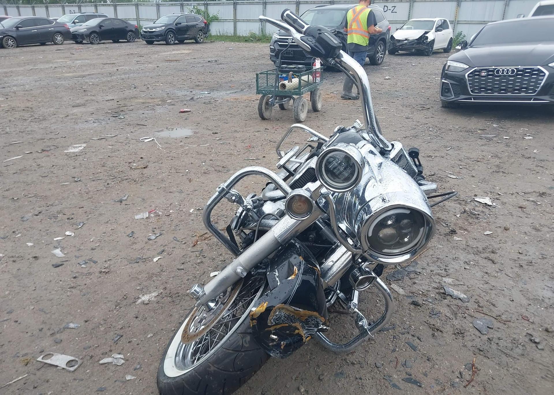 2010 HARLEY-DAVIDSON FLHRC