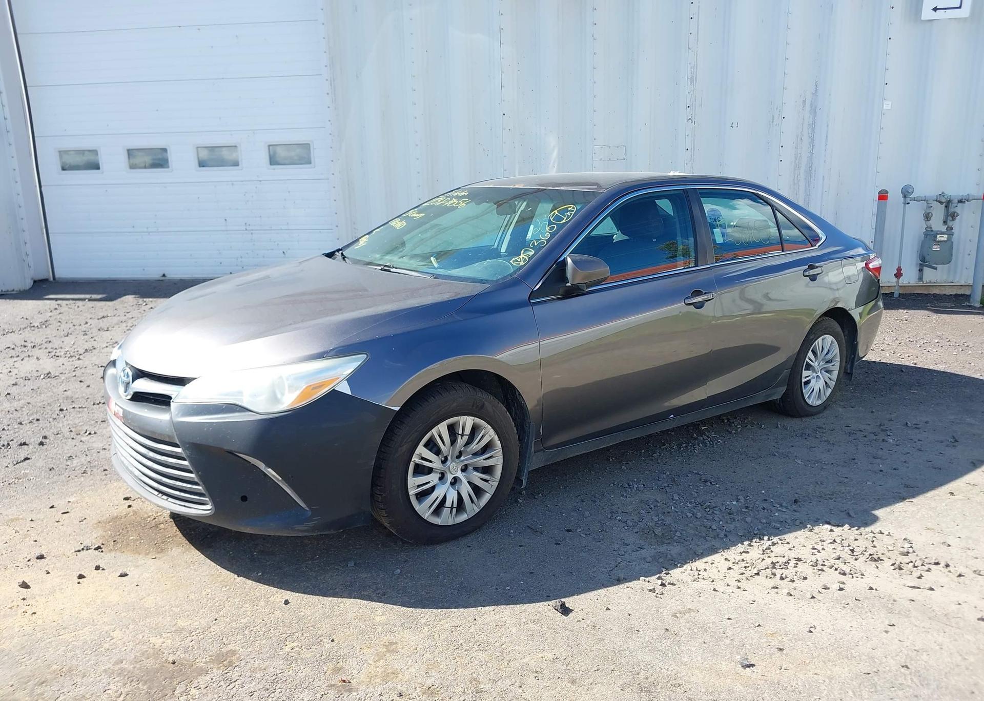 2015 TOYOTA CAMRY HYBRID LE