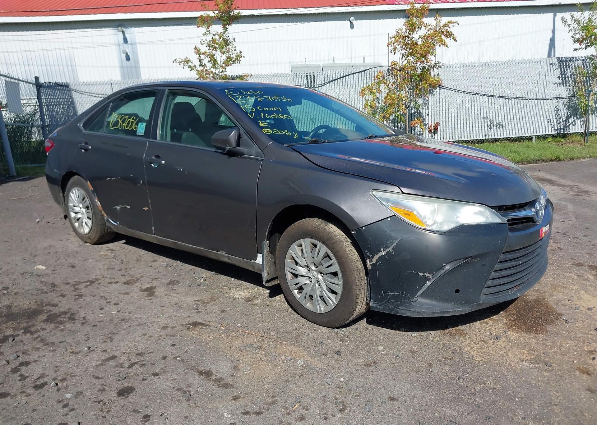 2015 TOYOTA CAMRY HYBRID LE