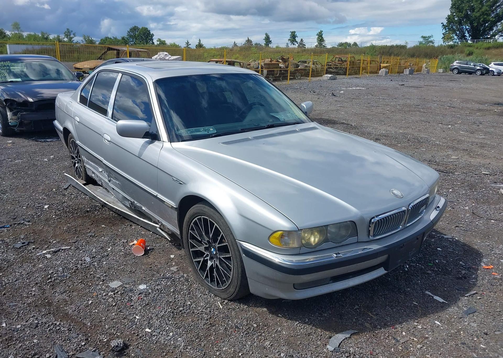 2001 BMW 740I