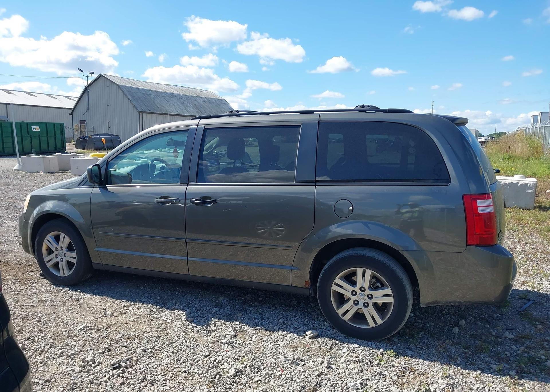 2010 DODGE GRAND CARAVAN SE