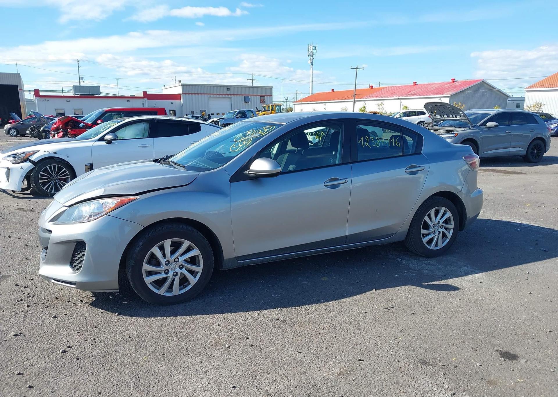 2013 MAZDA MAZDA3 GX