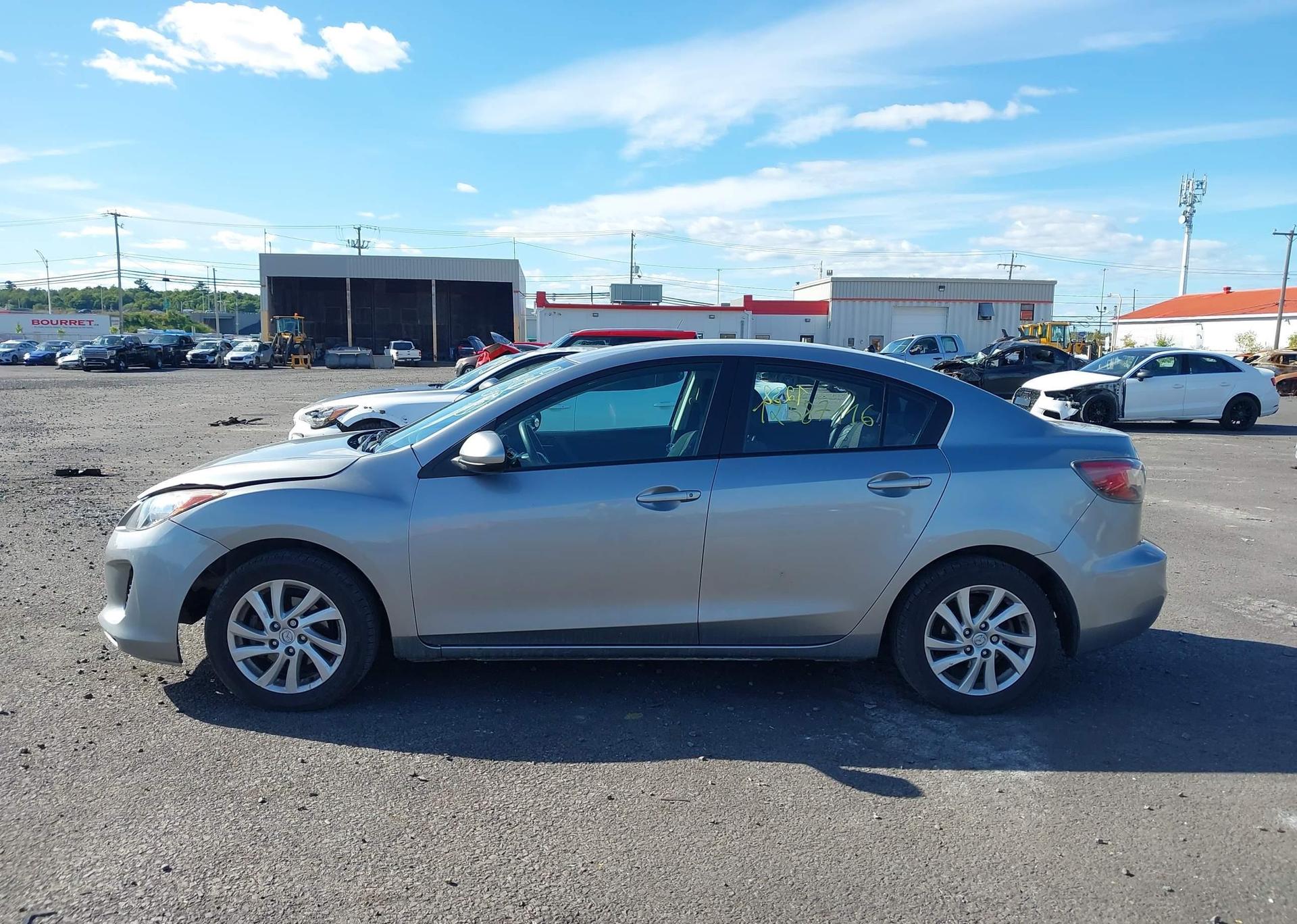 2013 MAZDA MAZDA3 GX
