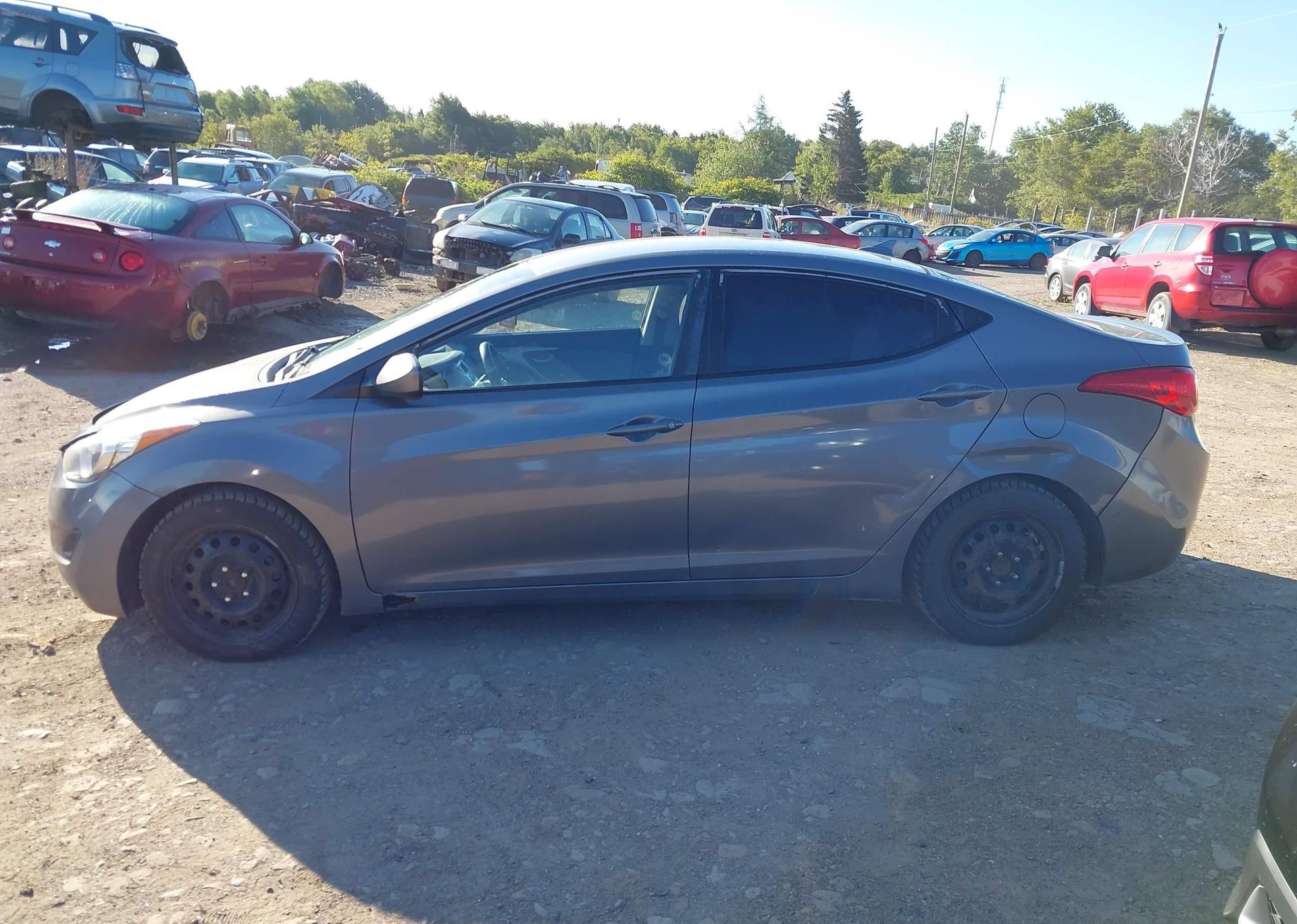 2012 HYUNDAI ELANTRA GL