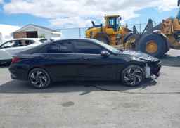 2024 HYUNDAI ELANTRA LUXURY
