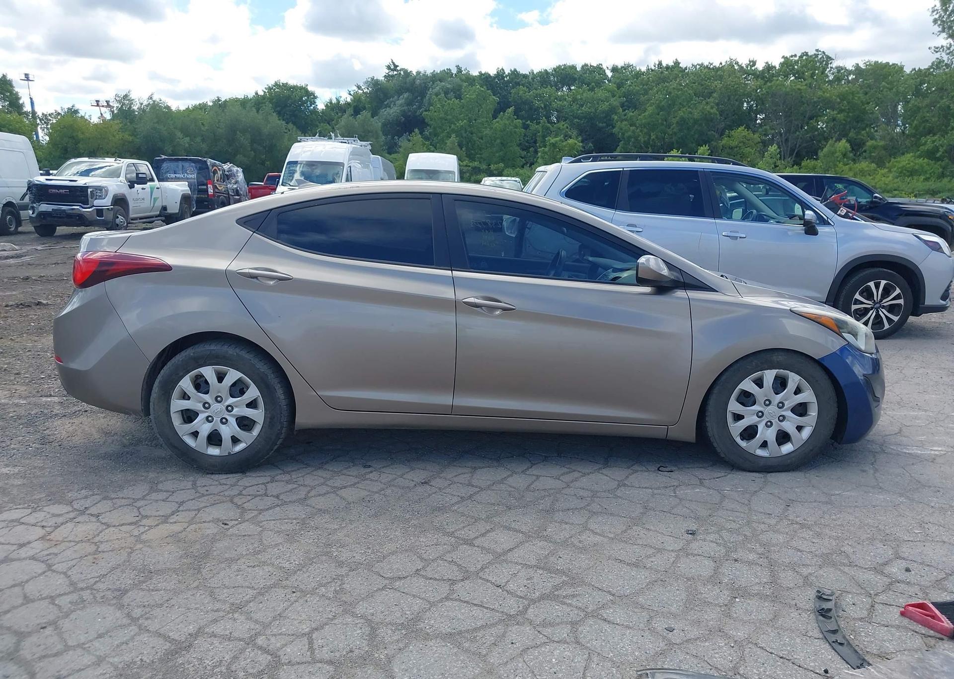 2014 HYUNDAI ELANTRA SE
