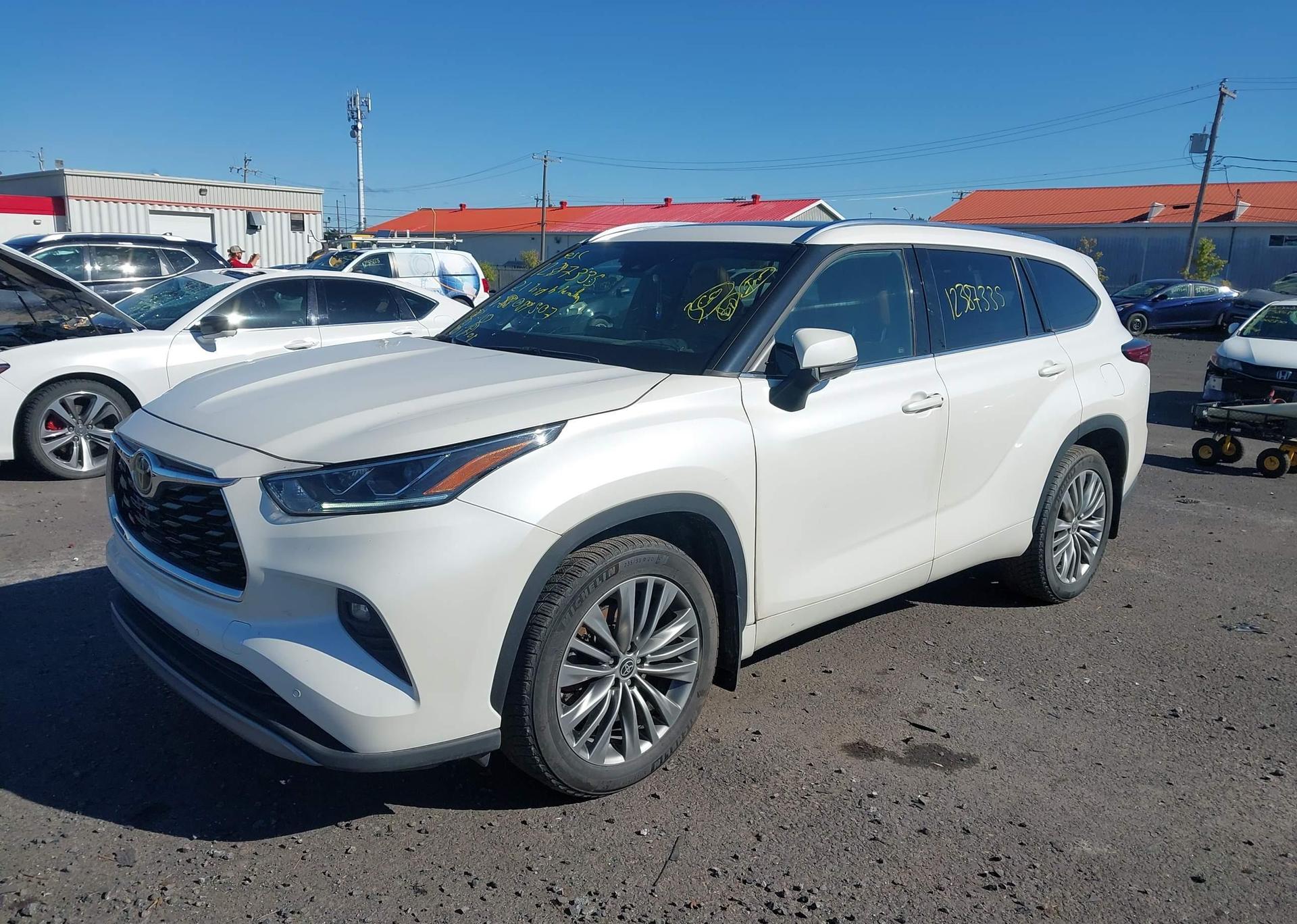 2021 TOYOTA HIGHLANDER PLATINUM