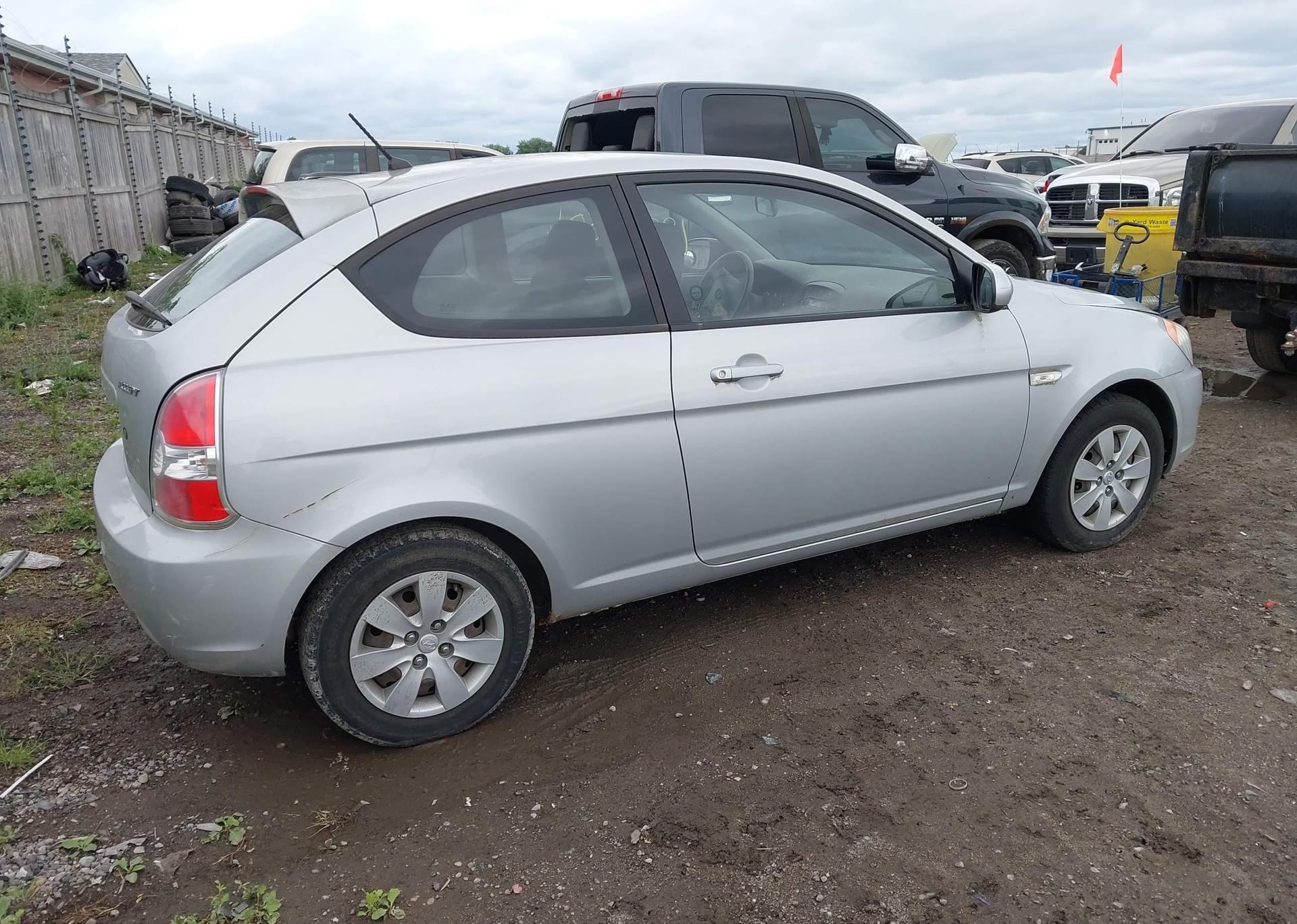 2010 HYUNDAI ACCENT SE