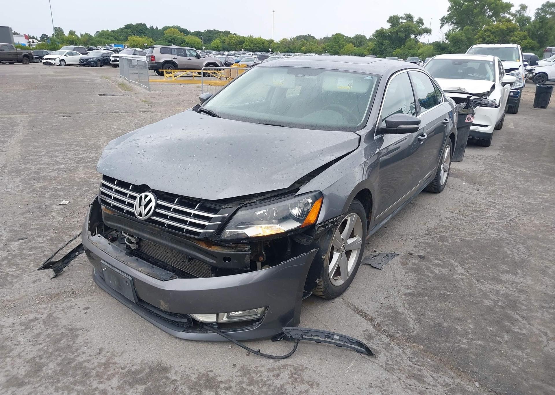 2013 VOLKSWAGEN PASSAT SE