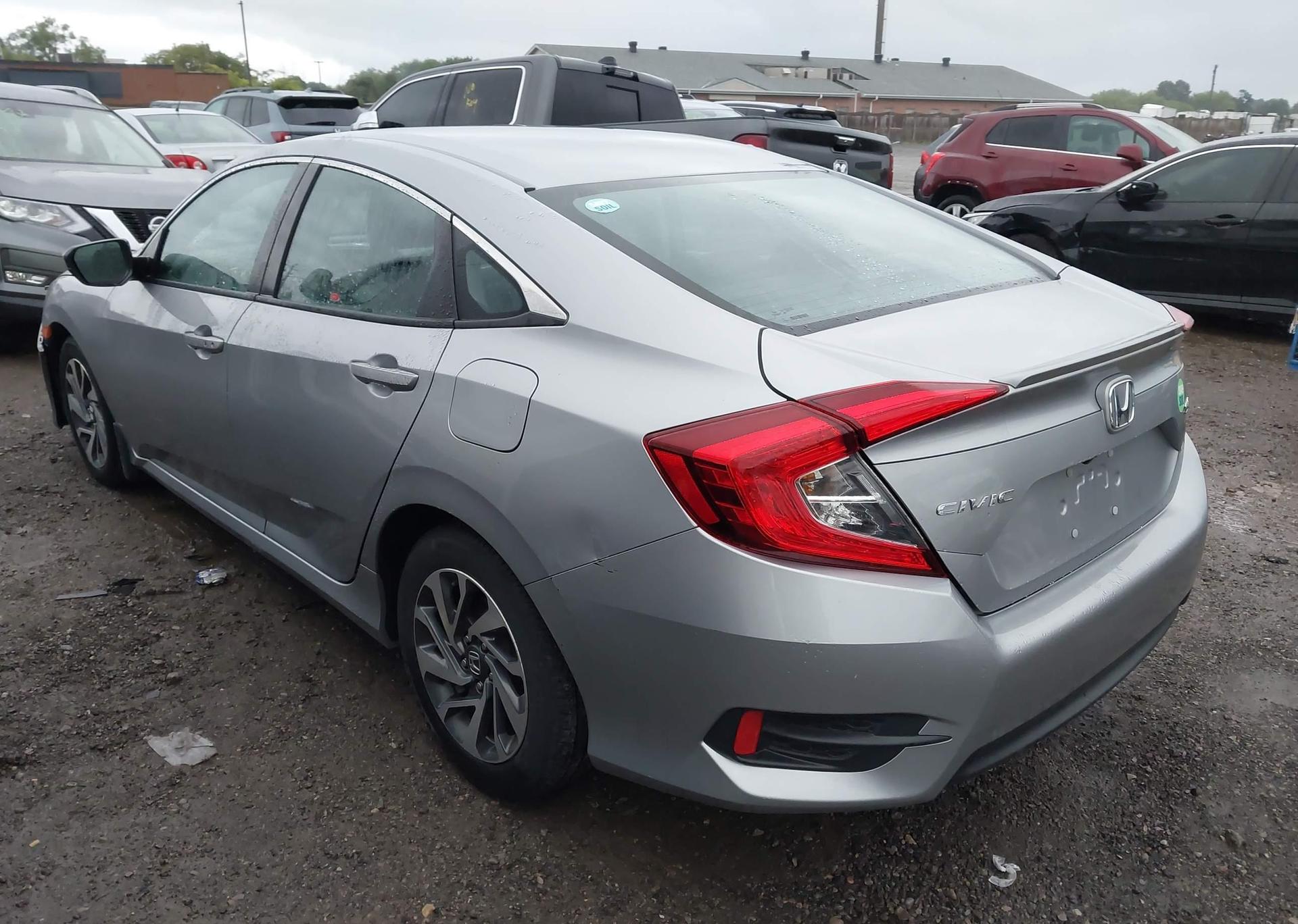 2018 HONDA CIVIC SE