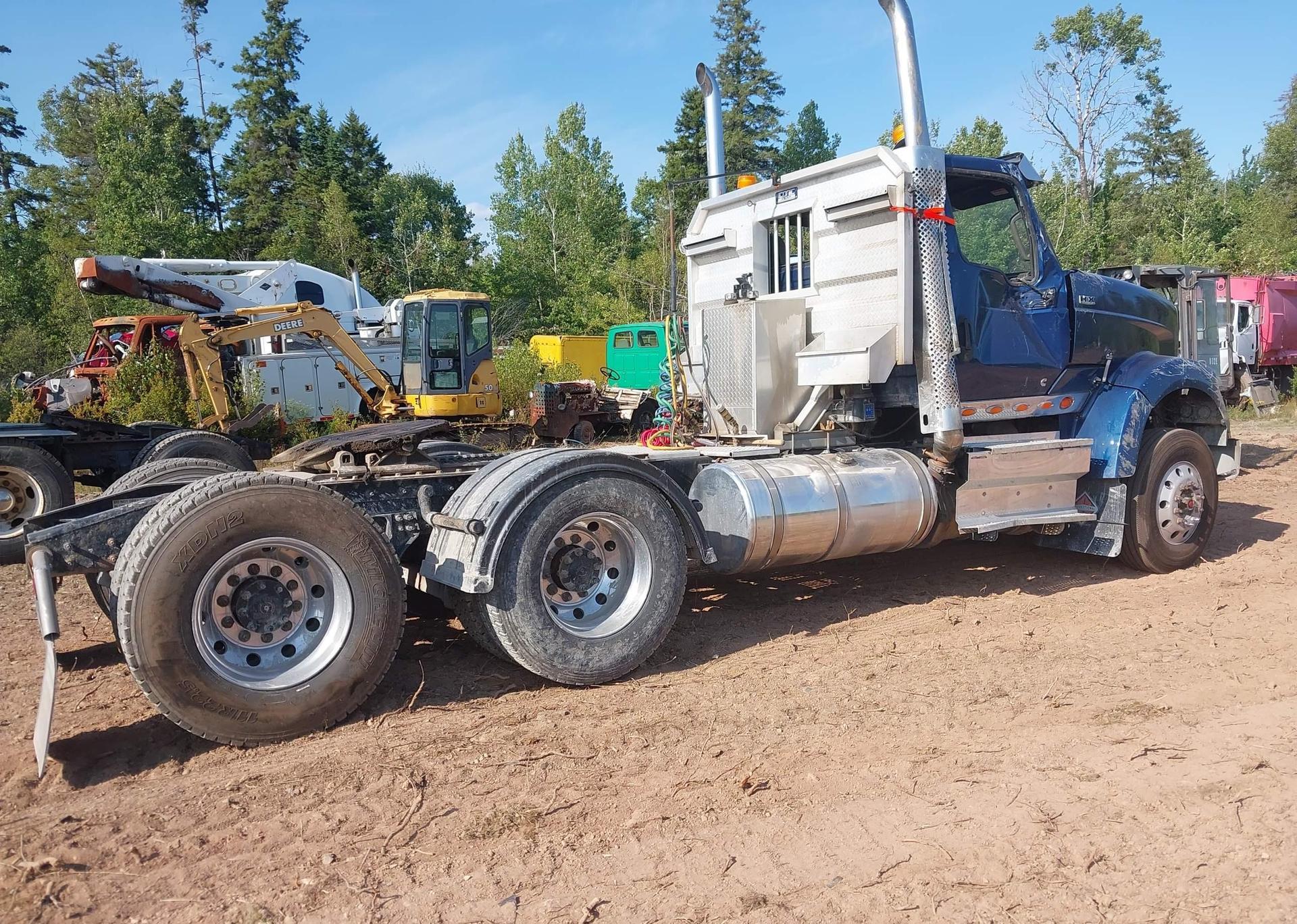 2023 INTERNATIONAL HX520