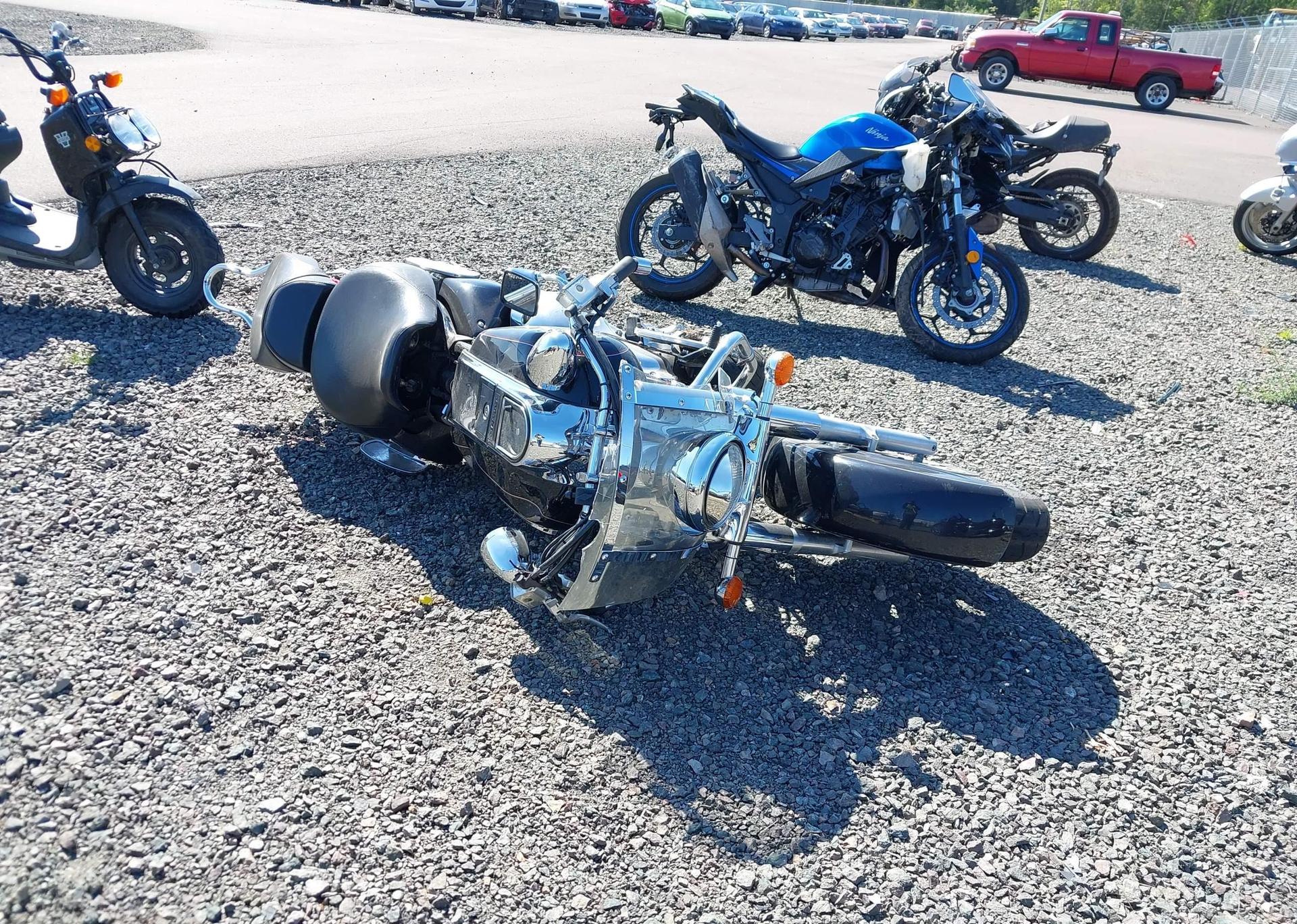 2003 SUZUKI VL1500