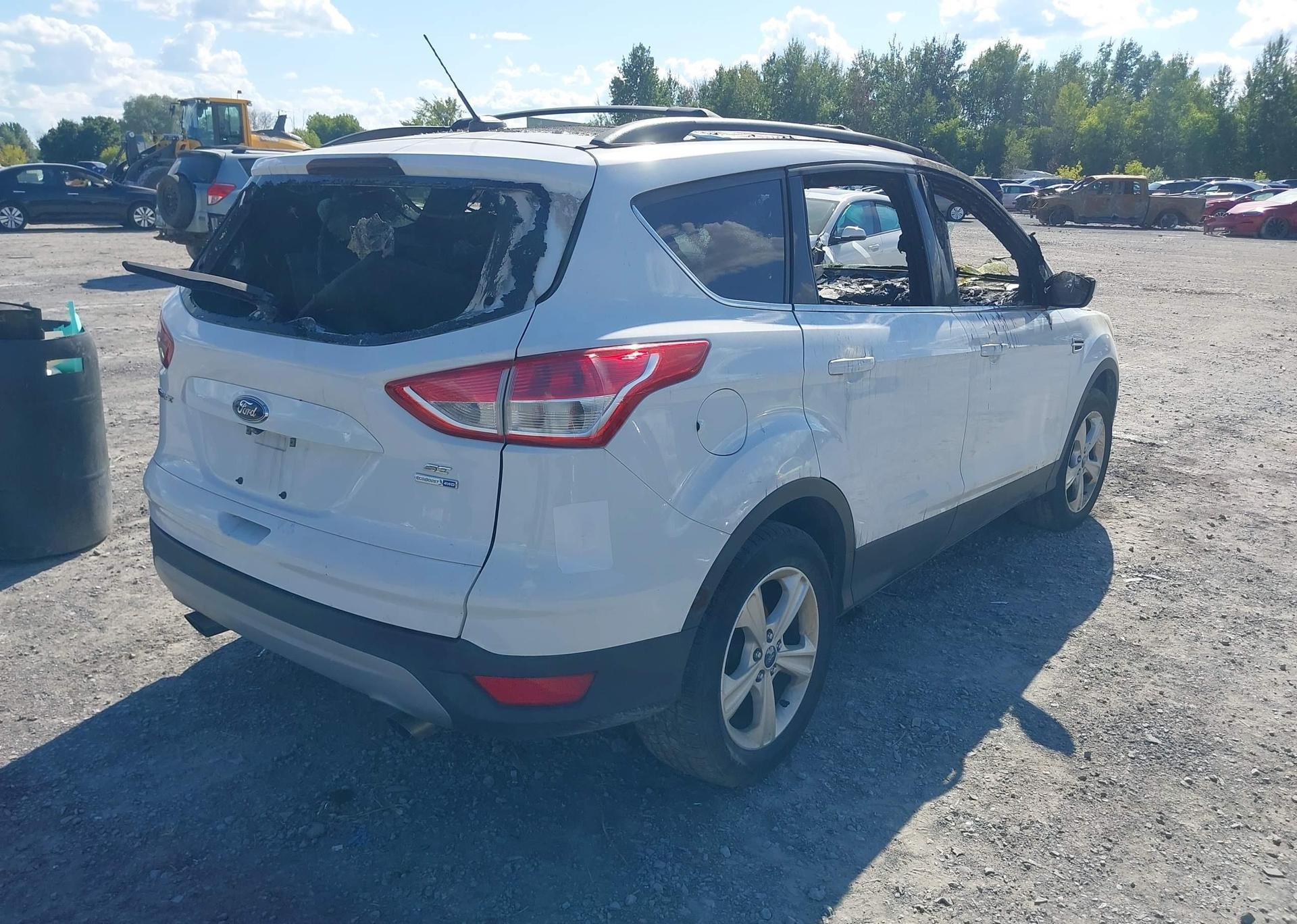 2016 FORD ESCAPE SE