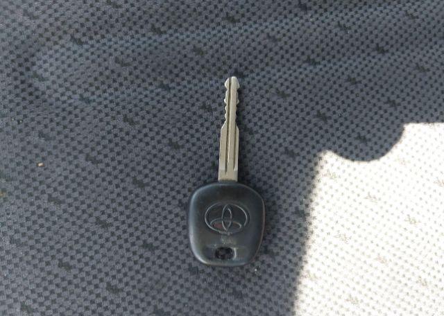 2010 TOYOTA YARIS LE