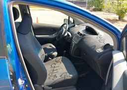 2010 TOYOTA YARIS LE
