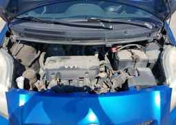 2010 TOYOTA YARIS LE