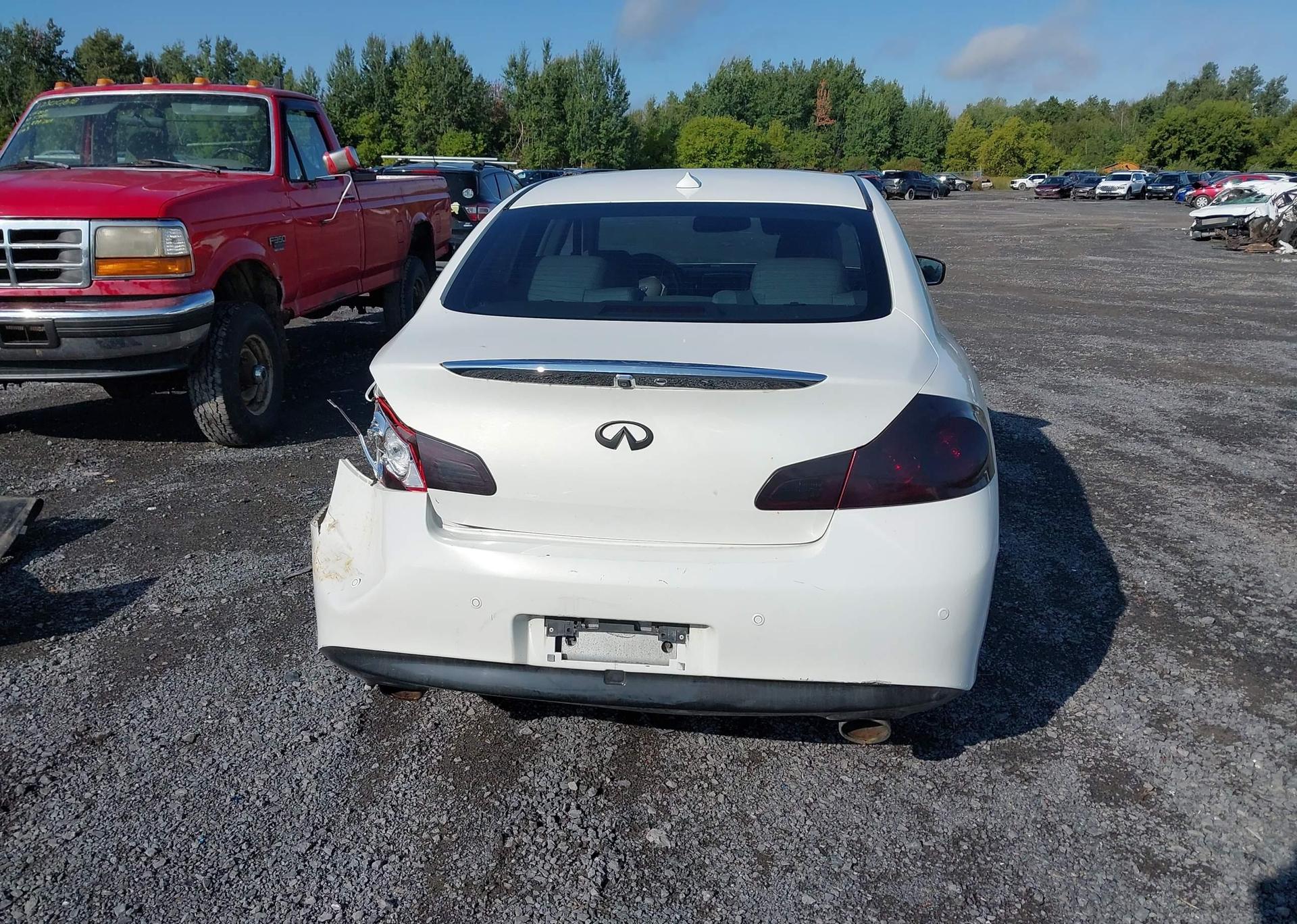 2010 INFINITI G37X